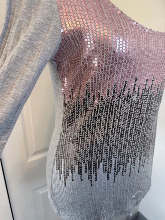 Cache Y2K Sequined Scoop Neck Long Sleeve Top - Pink & Gray - Picture 2 of 13
